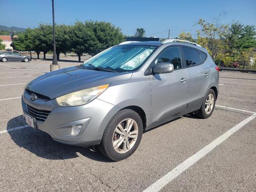 Silver 2013 Hyundai TUCSON GLS