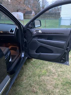 Black 2012 Jeep Grand Cherokee Laredo