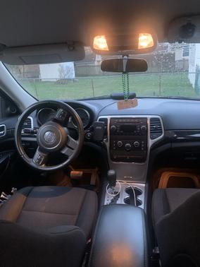 Black 2012 Jeep Grand Cherokee Laredo