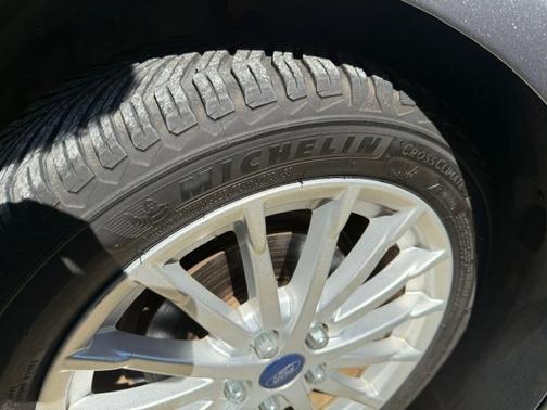 Gray 2013 Ford C-Max Hybrid SEL