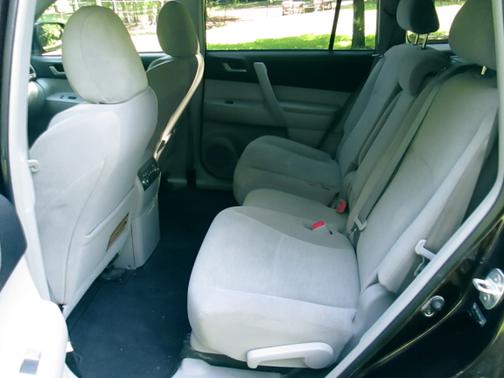 2013 Toyota Highlander Base