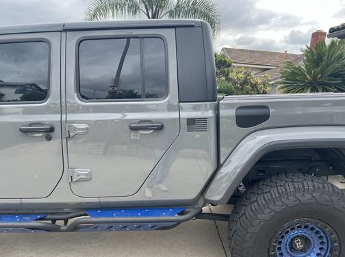2022 Jeep Gladiator Sport S