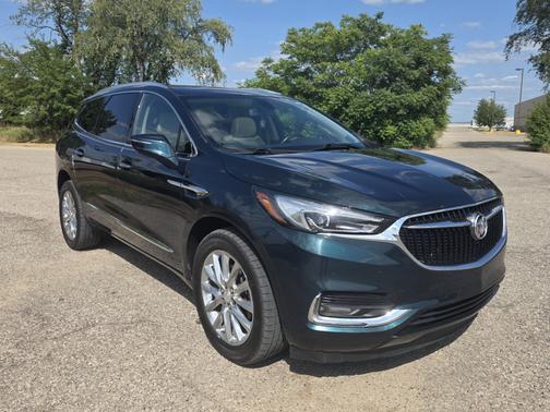 Green 2019 Buick Enclave Essence