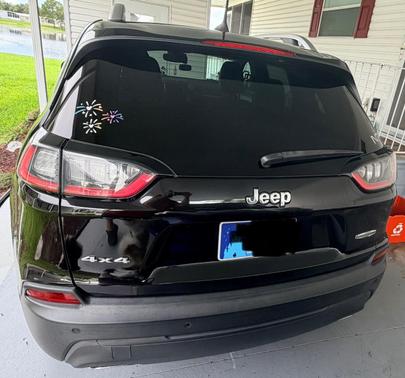 Black 2021 Jeep Cherokee Latitude Lux