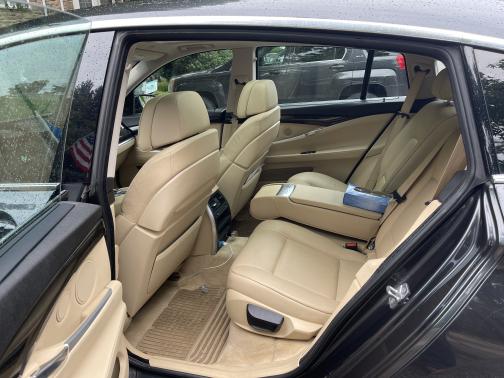 Photo 4 of 8 of 2011 BMW 535 Gran Turismo i xDrive
