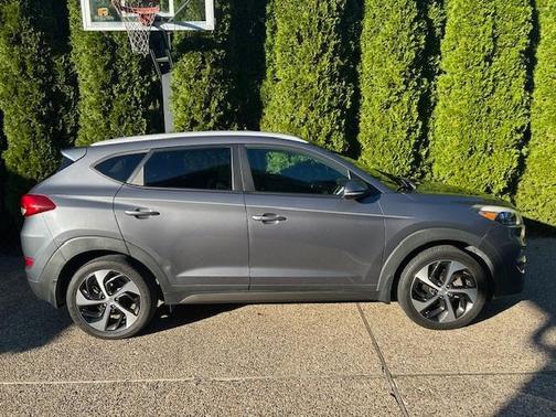 Gray 2016 Hyundai TUCSON Sport