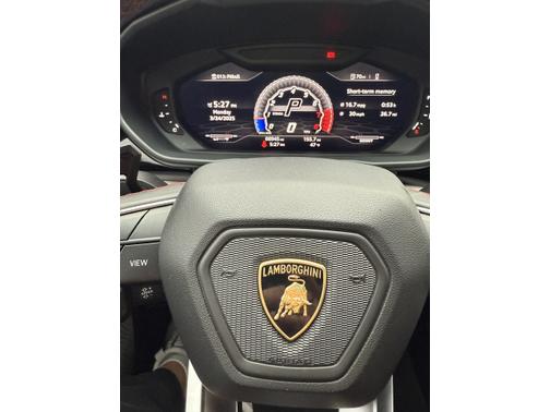 2020 Lamborghini Urus Base