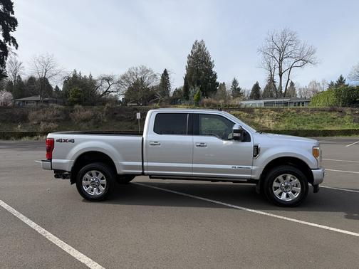 Silver 2019 Ford F-250 Platinum