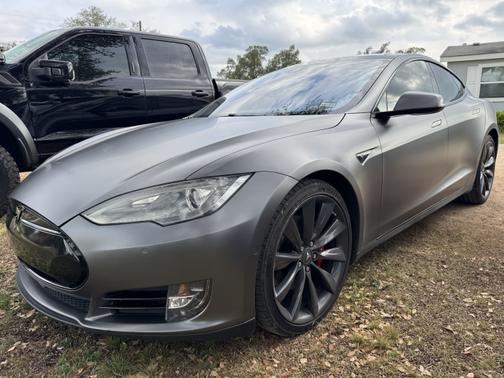 2016 Tesla Model S P90D