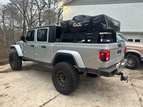 2023 Jeep Gladiator Willys