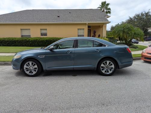 2010 Ford Taurus Limited