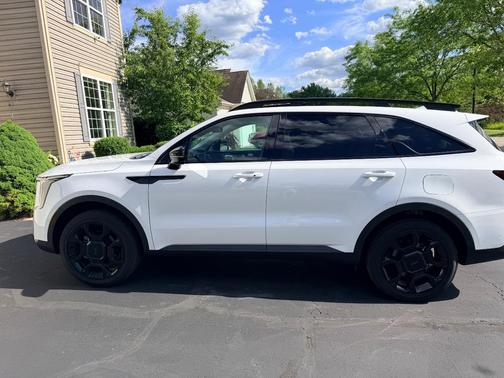 White 2026 Kia Sorento X-Line SX