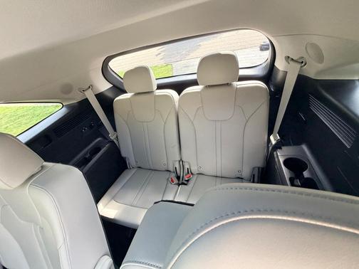 White 2026 Kia Sorento X-Line SX
