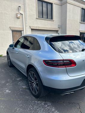 2016 Porsche Macan Macan Turbo