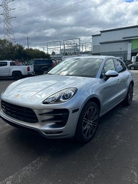 2016 Porsche Macan Macan Turbo