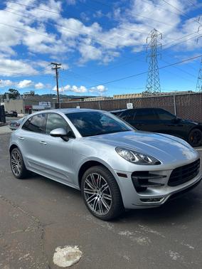 2016 Porsche Macan Macan Turbo