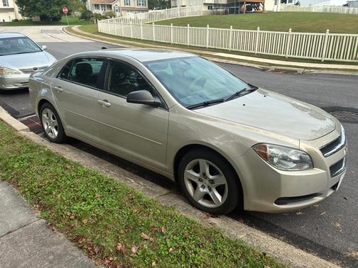 Beige 2012 Chevrolet Malibu LS