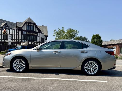 2016 Lexus ES 350 Base