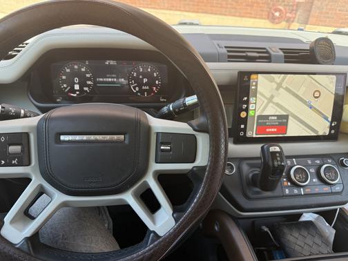 2022 Land Rover Defender X-Dynamic HSE