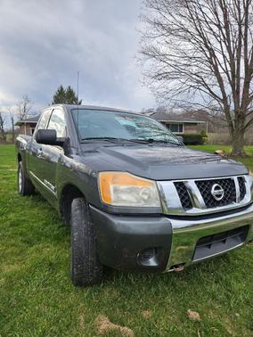 Gray 2010 Nissan Titan SE
