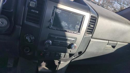 2010 Nissan Titan SE