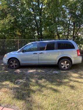 2008 Chrysler Town & Country LX