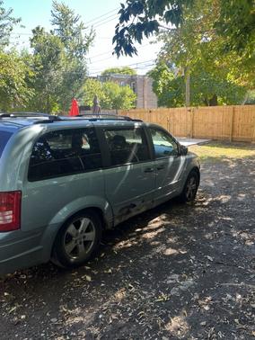 2008 Chrysler Town & Country LX