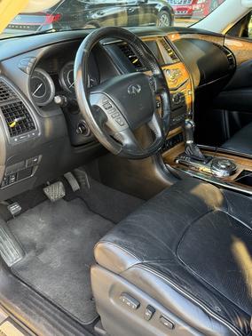 2013 INFINITI QX56 Base