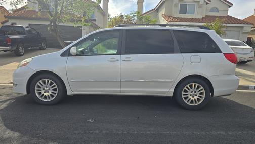 2007 Toyota Sienna XLE Limited