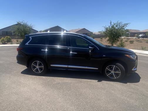 2019 INFINITI QX60 LUXE