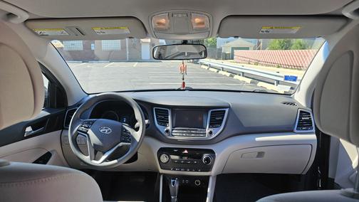 2018 Hyundai TUCSON SEL
