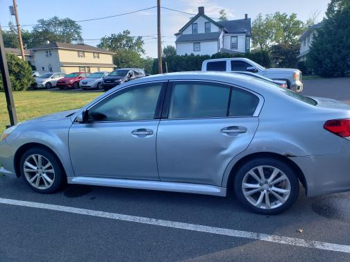 2013 Subaru Legacy 2.5i Premium