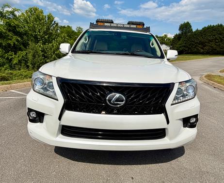 White 2014 Lexus LX 570 Base