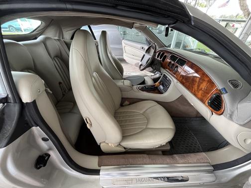 1999 Jaguar XK8 Base