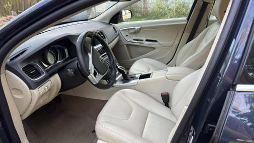 2015 Volvo S60 T5 Premier Plus