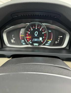 2015 Volvo S60 T5 Premier Plus