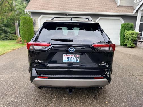 Black 2022 Toyota RAV4 Hybrid SE