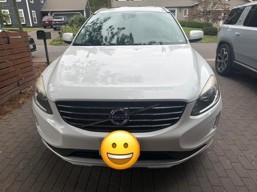 White 2016 Volvo XC60 T5 Drive-E Premier