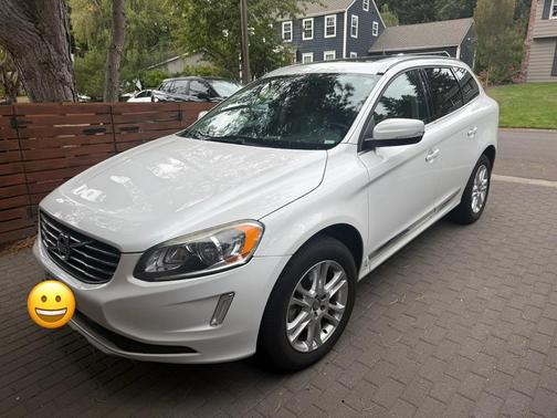 White 2016 Volvo XC60 T5 Drive-E Premier