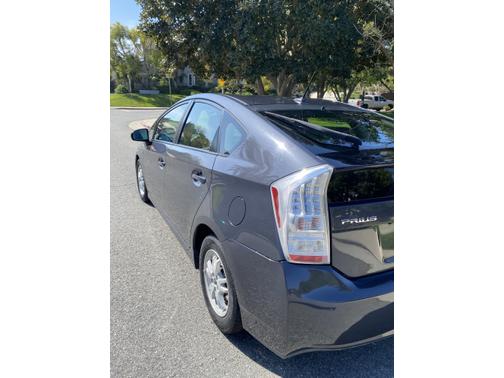 Gray 2011 Toyota Prius III