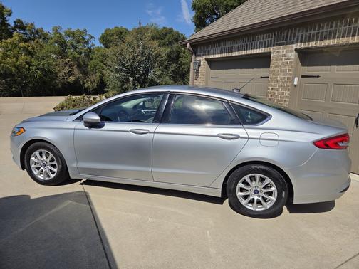 2017 Ford Fusion S