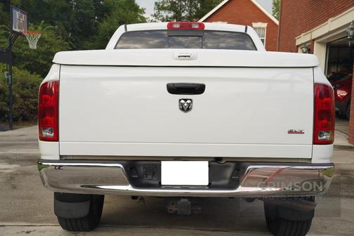 White 2005 Dodge Ram 1500 SLT Quad Cab