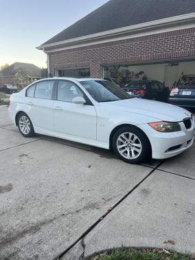 White 2006 BMW 325 i