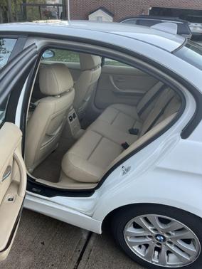 White 2006 BMW 325 i