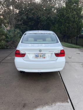 White 2006 BMW 325 i