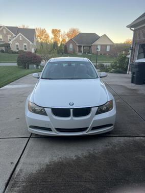 White 2006 BMW 325 i