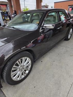 Brown 2013 Chrysler 300C Base
