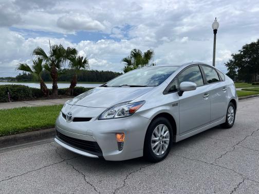 2014 Toyota Prius Plug-in Base