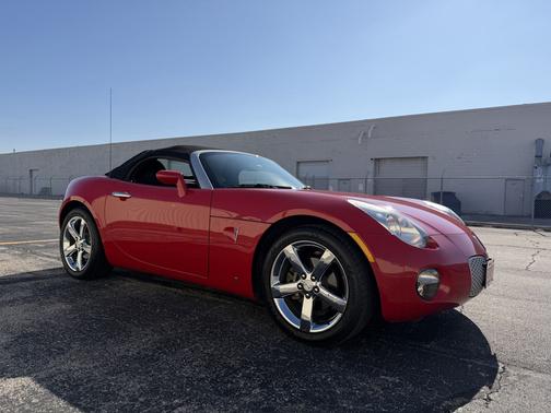 Red 2007 Pontiac Solstice Base