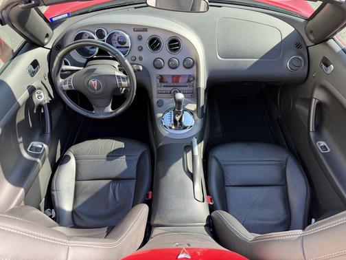 Red 2007 Pontiac Solstice Base